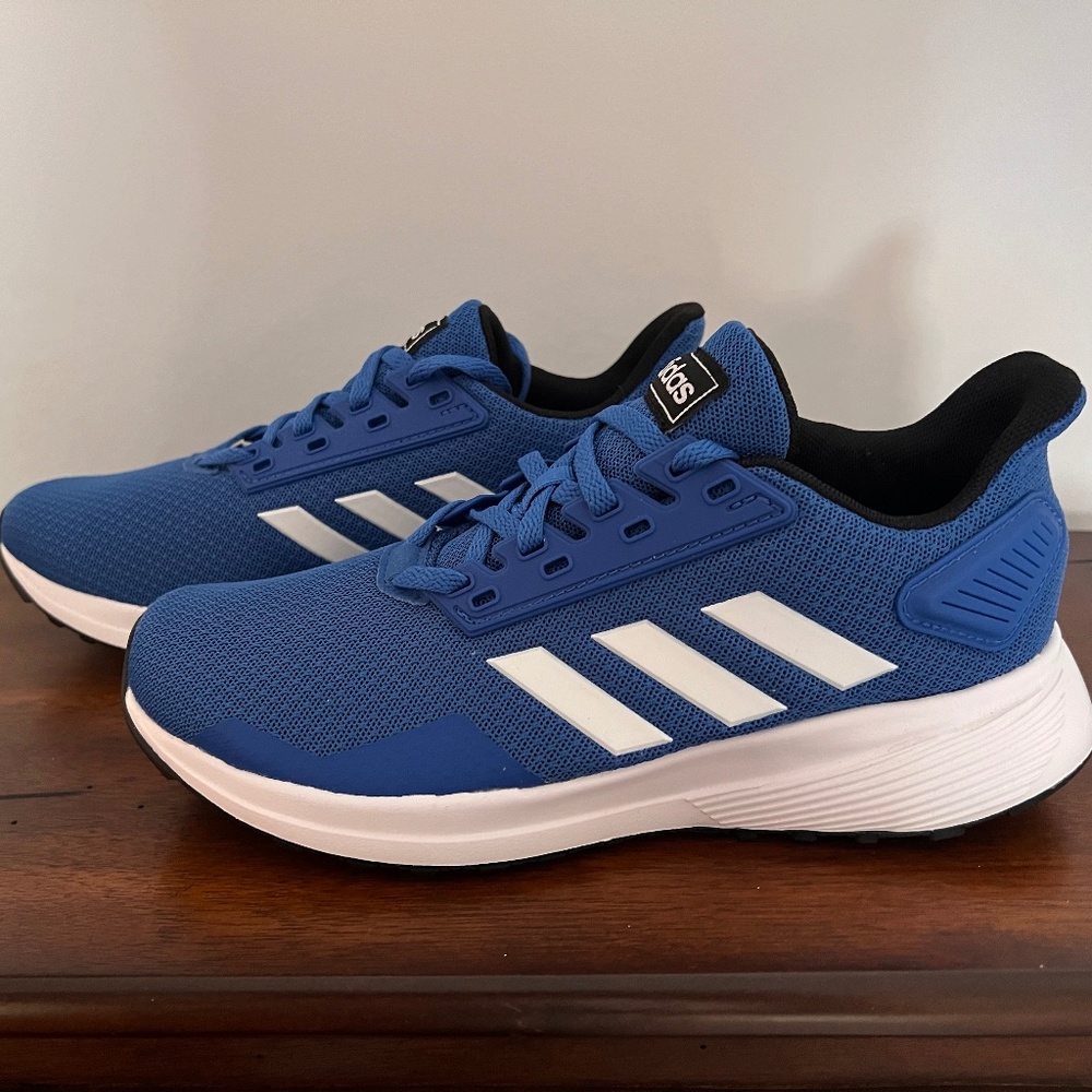 Adidas Duramo 9 K Running ShoeS Blue & White - Size 4.5 - NEVER WORN